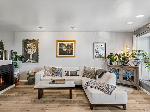 4th image of 811 Shore Road #11