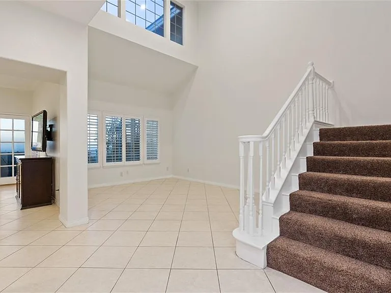 745 S Crown Pointe Dr — Photo 5