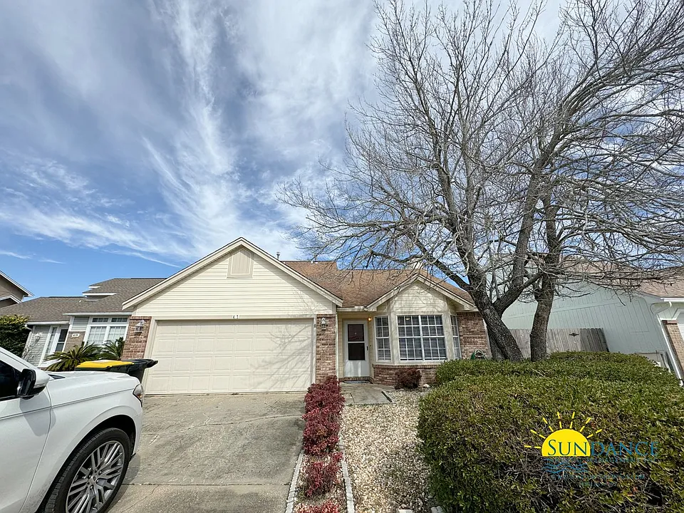 417 Village Ct