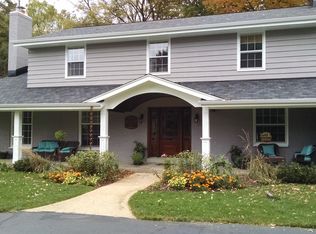 15125 Kings Ridge Ct, Brookfield, WI 53005