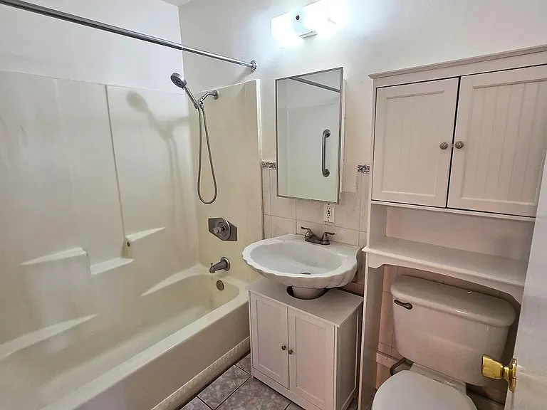 4056 Van Dyke Ave #2 — Photo 7