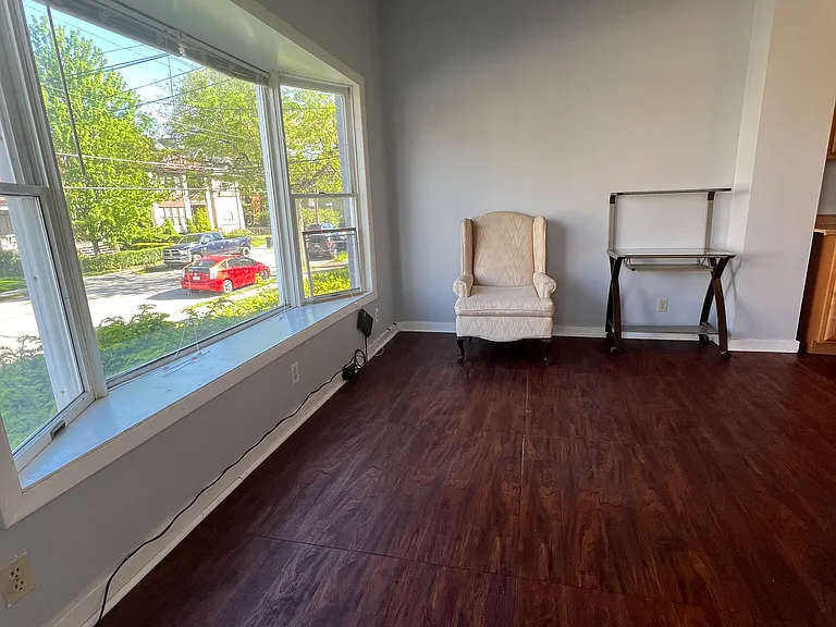 210 E End Ave #1A — Photo 9