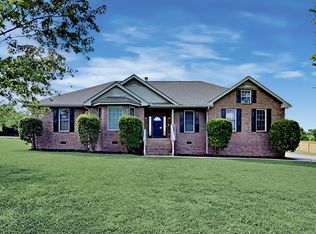 702 Washington Dr, Lebanon, TN 37087