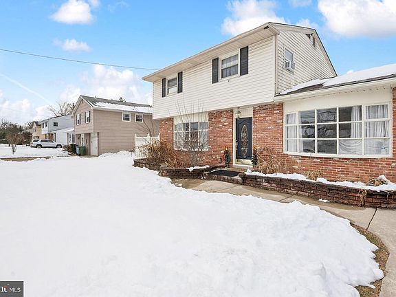 2nd image of 748 Cooperlanding Rd