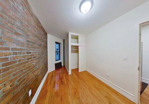 4th image of 65 W 106th St #1DD
