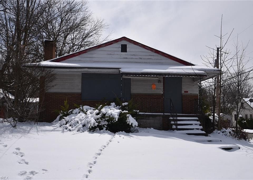 1st image of 203 Hilton Ave