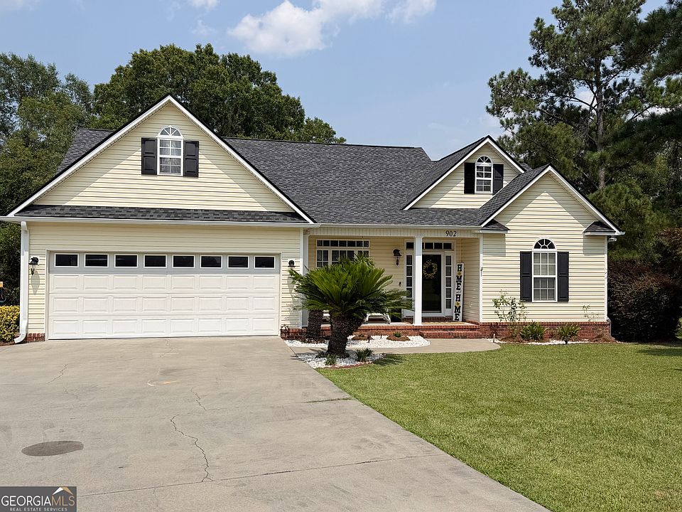 1st image of 902 Nathan Ct