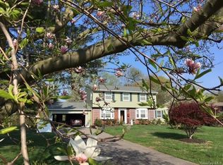 9 Beadart Pl, Hyde Park, NY 12538
