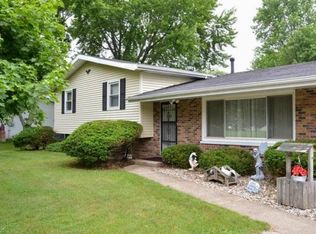 54850 Eisenhower Dr, Elkhart, IN 46514