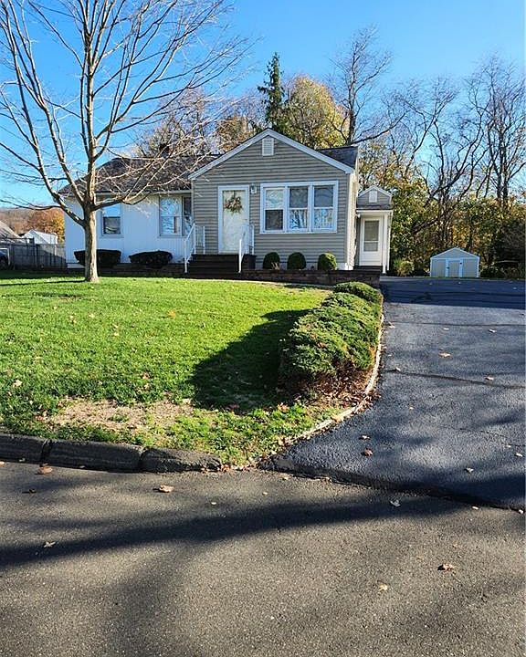 1st image of 16 Carol Dr