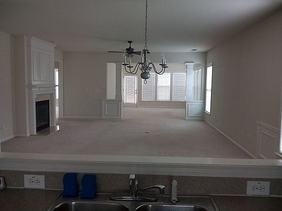 Dining, Family and Sun Rooms