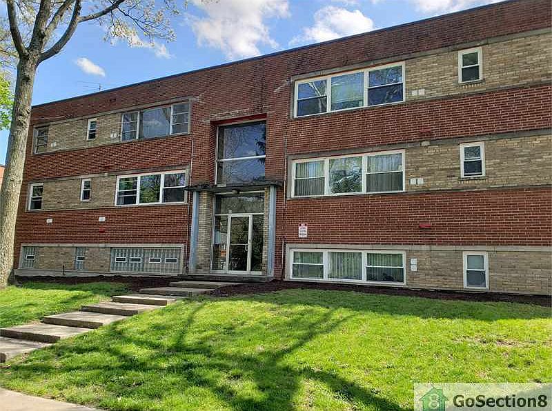 2nd image of 5458 Hamilton Ave #1