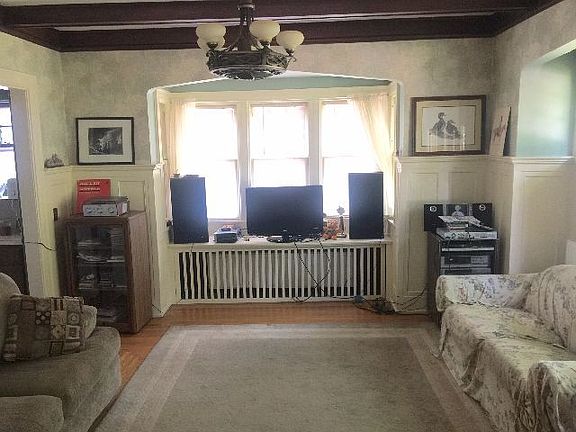 4th image of 315 Lakeview Ave