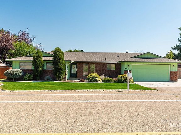2nd image of 423 Fletcher Dr