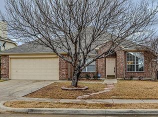 5325 Bellis Dr, Fort Worth, TX 76244