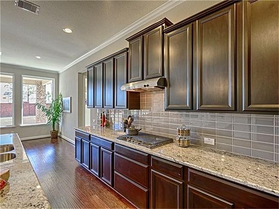 4th image of 25827 Oakwood Knoll Dr