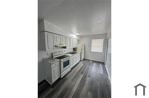 Building Photo - 3221 NW 48th St #3221
