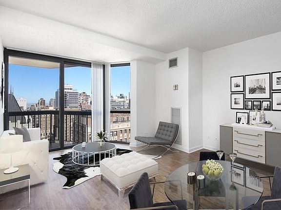2nd image of 1122 N Clark St #1-1206
