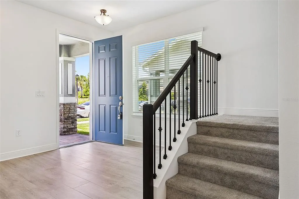 3 bed, 2.5 bath, 1644 sqft, $2,750 — Photo 4