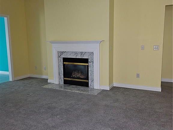 4th image of 4878 Waterbury Ln