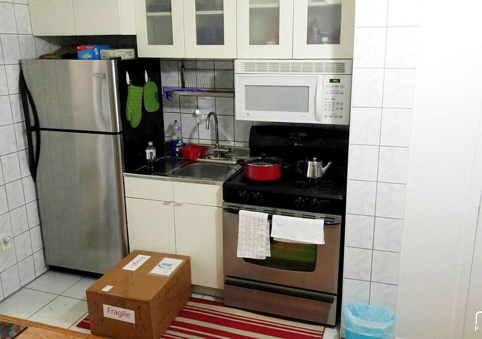 2nd image of 124 Mott St APT 5