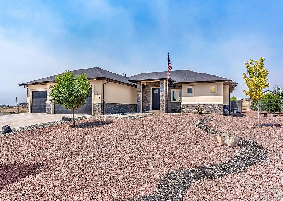 1st image of 1673 N Calle Rosa Dr