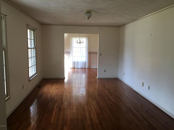 3rd image of 166 Country Club Dr