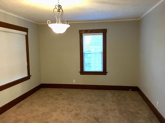 Spacious living room