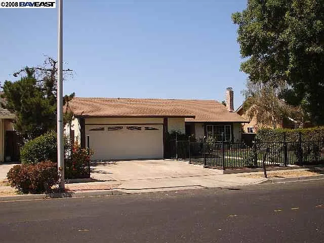 8443 Mayhews Landing Rd photo 1