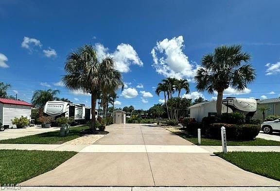 2nd image of 1639 Diamond Lake CIR