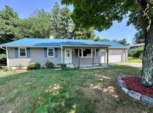 16 Edgewood St, Derry, NH 03038