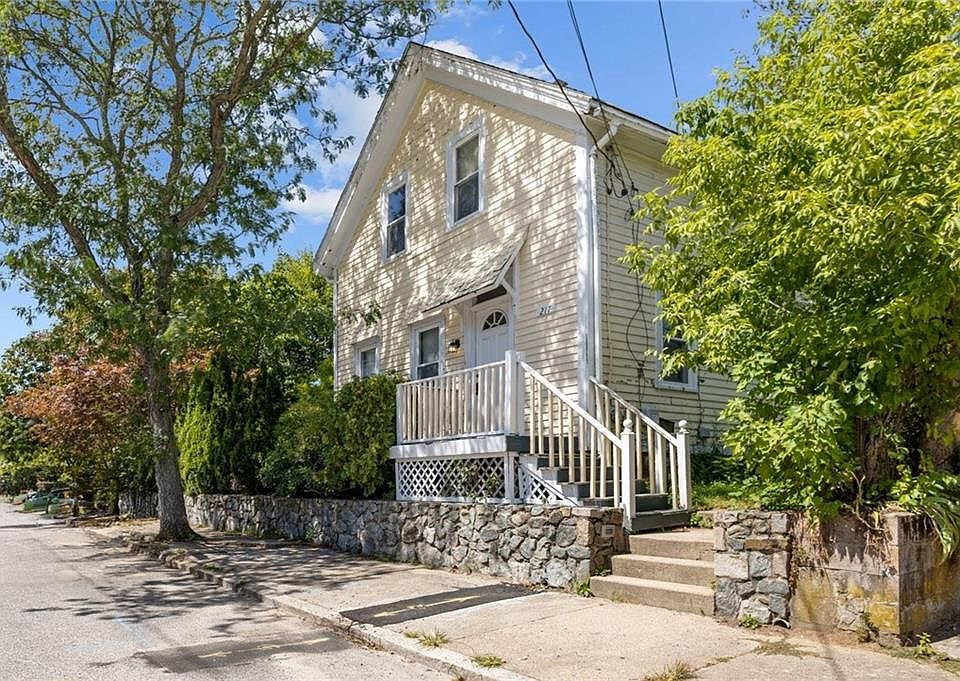 1st image of 217 Bay View Ave