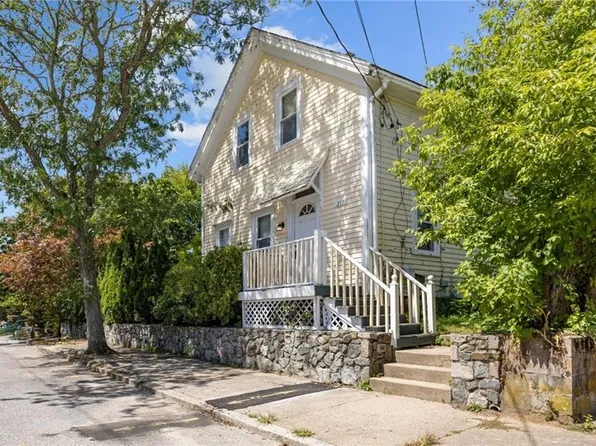 217 Bay View Ave, Cranston, RI 02905