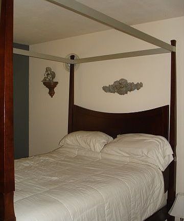 3rd image of 1540 Four Oaks Cir