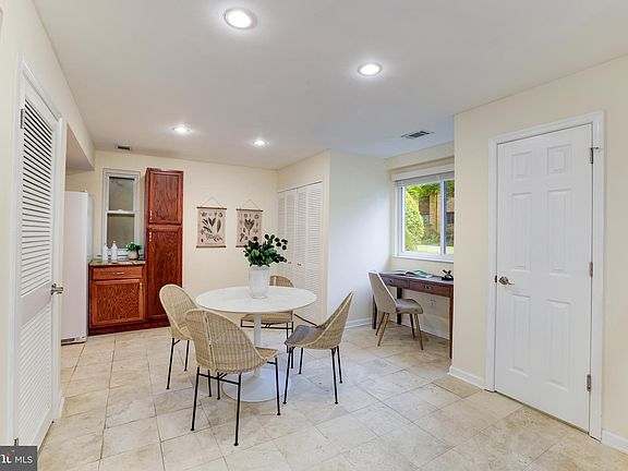 2nd image of 11102 Saffold Way