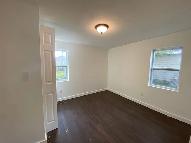 222 S Home St — Photo 8