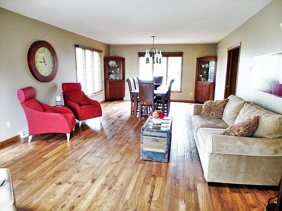 5th image of 1117 Oakmont St