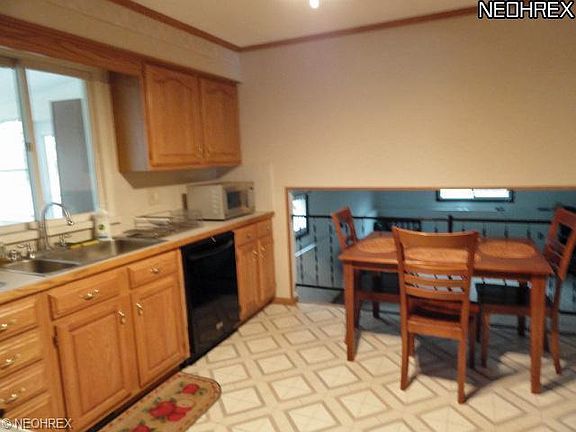 3rd image of 4571 Martinique Dr