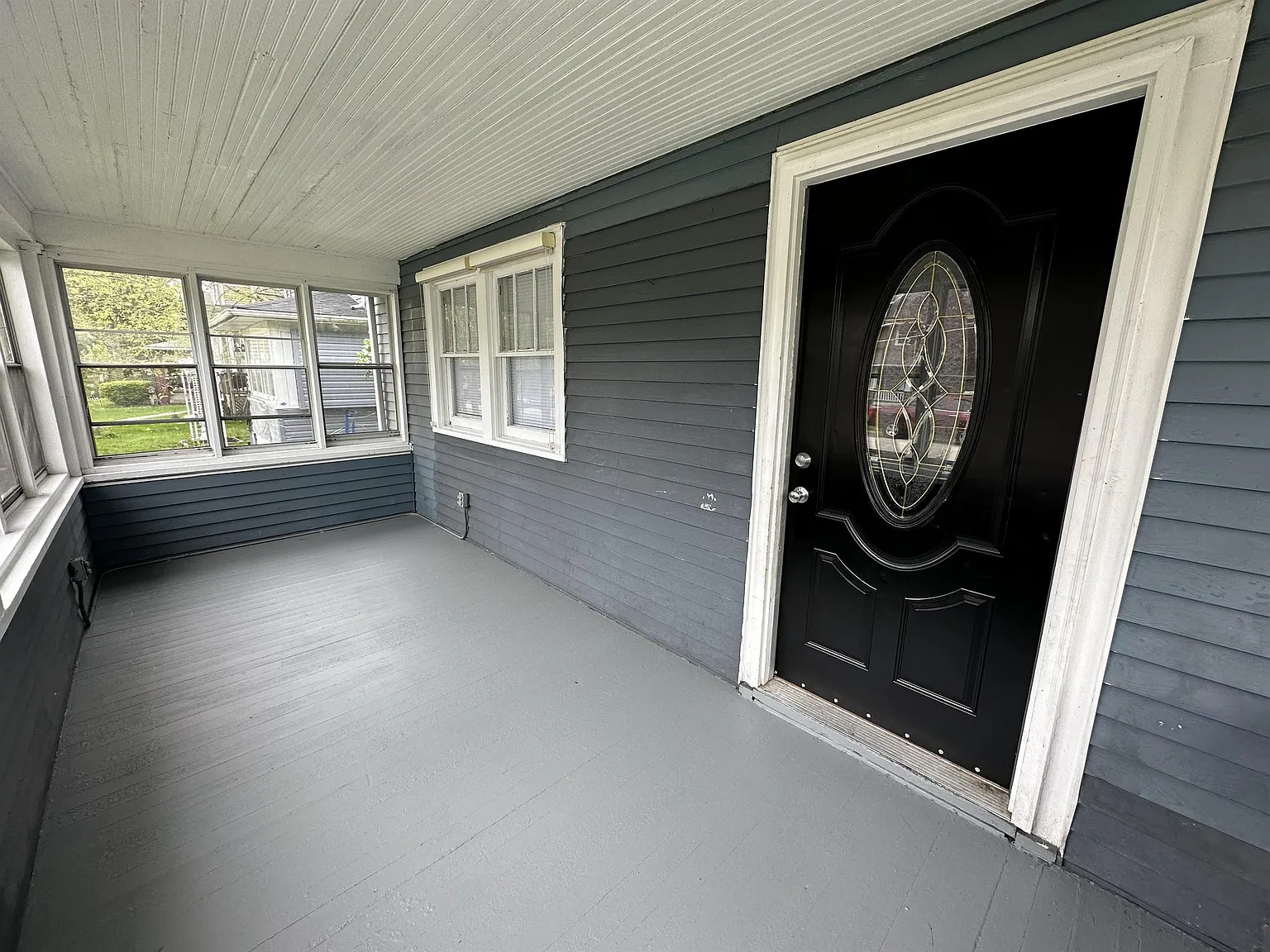3 bed, 1.5 bath, 1500 sqft, $1,500 — Photo 2