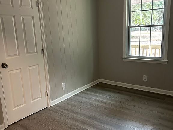 5th image of 8094 Esteves Rd