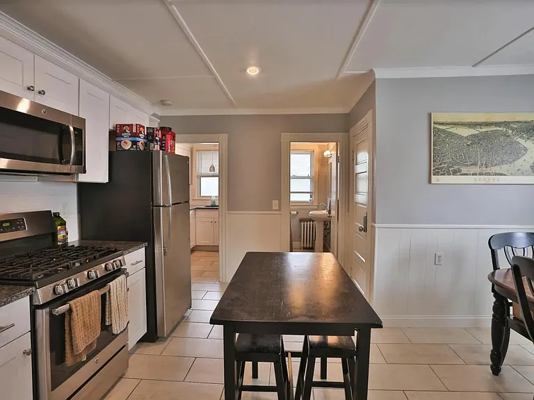 17 Forest Ave #2 — Photo 5