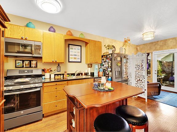 2nd image of 605 Pacific Ave APT 201