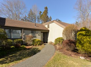 546 Heritage Vlg #B, Southbury, CT 06488