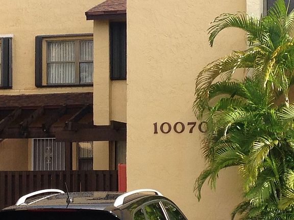 2nd image of 10070 NW 9th Street Cir APT 203