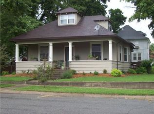 221 E South St, Greenville, IL