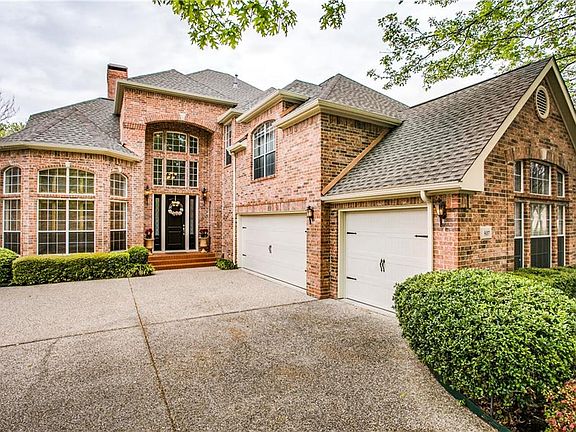2nd image of 807 Hills Creek Dr