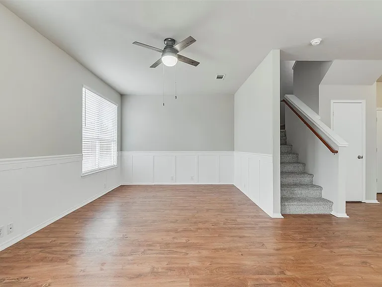 10652 Astor Dr — Photo 9