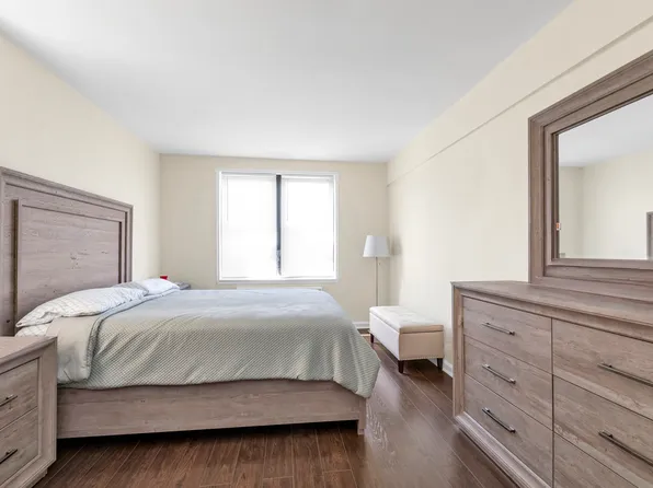 150-10 71st Avenue image 9 of 13