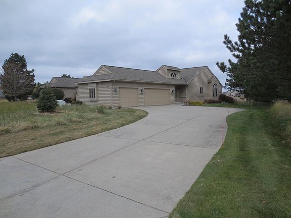 3rd image of 1678 W Harbour Towne Cir #129