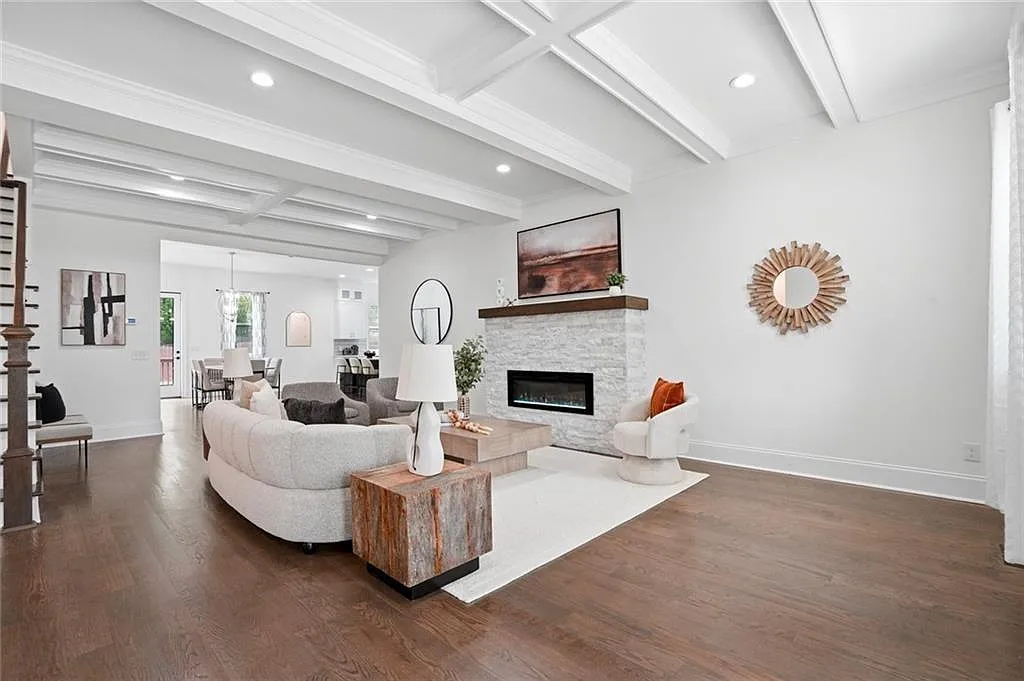 6 bed, 6.5 bath, 4443 sqft, $5,500 — Photo 4